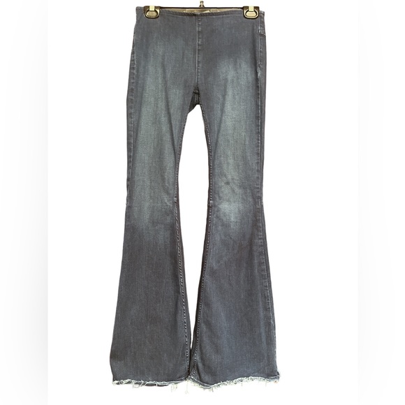 Free people Penny Pull on stretch Flares dark indigo sz 25 frayed hem - Picture 5 of 8